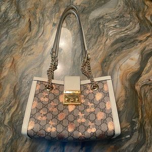 Gucci Beige Gg Supreme Canvas Berry Small Padlock… - image 1